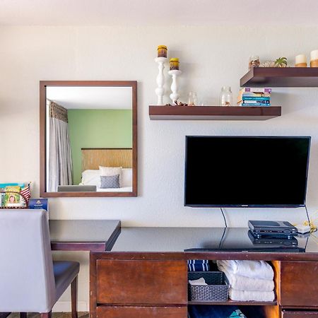 Island Colony Suites Honolulu Quarto foto